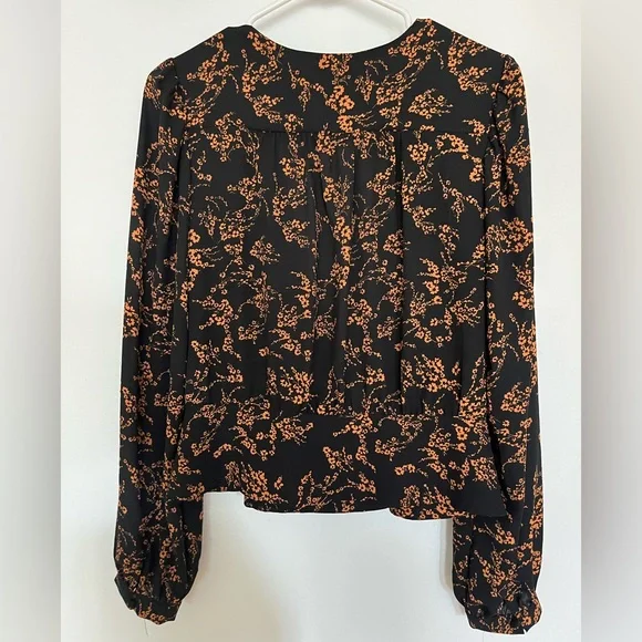 Dynamite Wrap Blouse - Picture 2 of 2